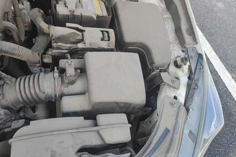 Used Mazda 3 Axela 2014 Hatchback 2.0L Automatic Flagship Model Engine Bay Left