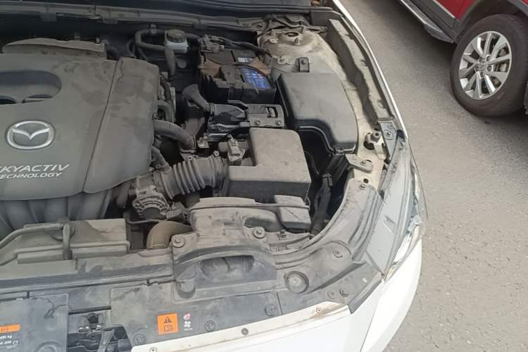 Used Mazda 3 Axela 2014 Sedan 1.5L Manual Comfort Model Engine Bay Left