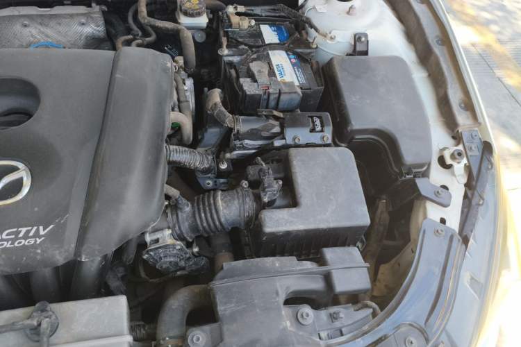 Used Mazda 3 Axela 2014 Sedan 1.5L Automatic Comfort Model Engine Bay Left