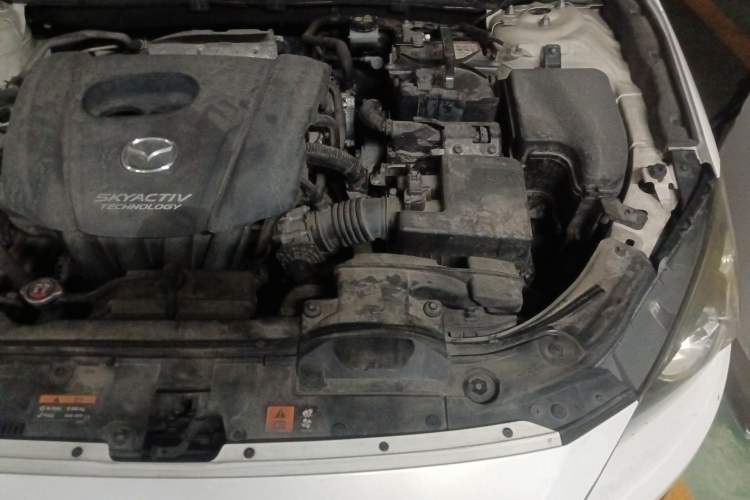 Used Mazda 3 Axela 2014 Sedan 1.5L Automatic Comfort Model Engine Bay Left