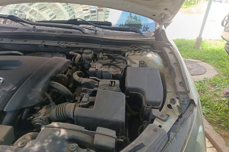 Used Mazda 3 Axela 2014 Sedan 1.5L Automatic Luxury Model Engine Bay Left