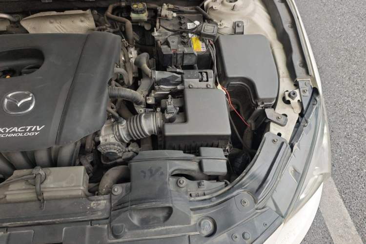 Used Mazda 3 Axela 2014 Sedan 1.5L Automatic Luxury Model Engine Bay Left