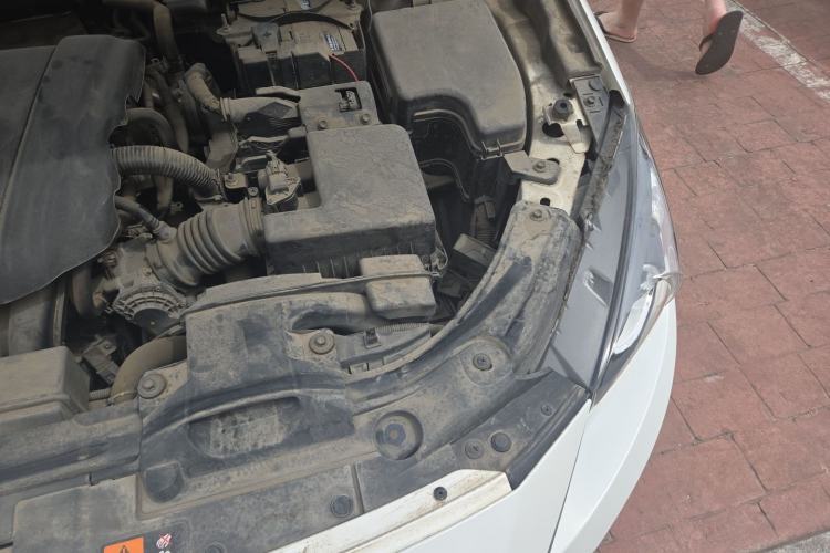 Used Mazda 3 Axela 2014 Sedan 1.5L Automatic Comfort Model Engine Bay Left