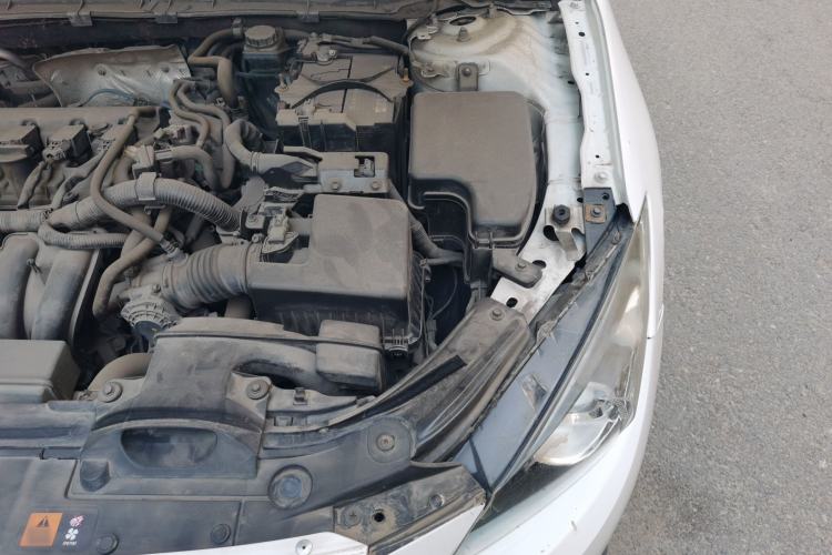 Used Mazda 3 Axela 2014 Hatchback 1.5L Manual Comfort Model Engine Bay Left