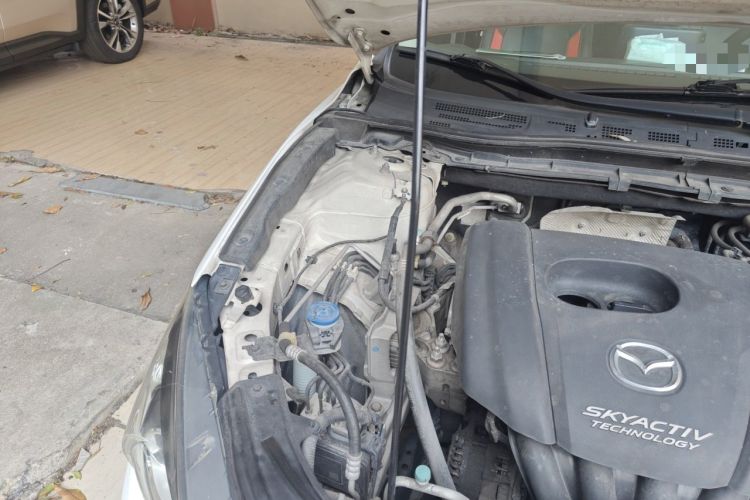 Used Mazda 3 Axela 2014 Sedan 1.5L Automatic Comfort Model Engine Bay Right