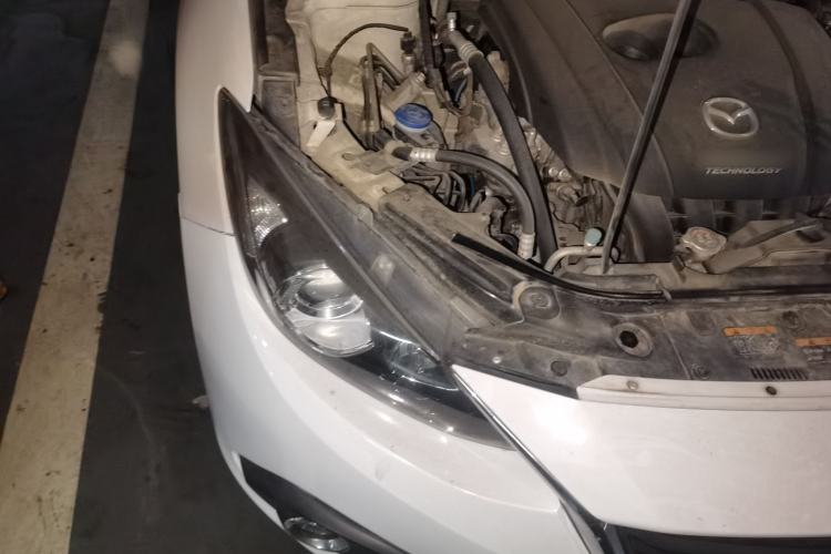 Used Mazda 3 Axela 2014 Sedan 2.0L Automatic Flagship Model Engine Bay Right