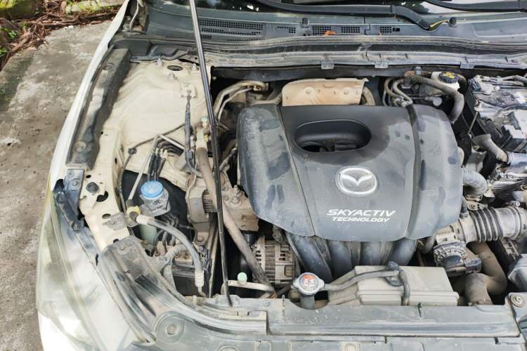 Used Mazda 3 Axela 2014 Sedan 1.5L Automatic Luxury Model Engine Bay Right
