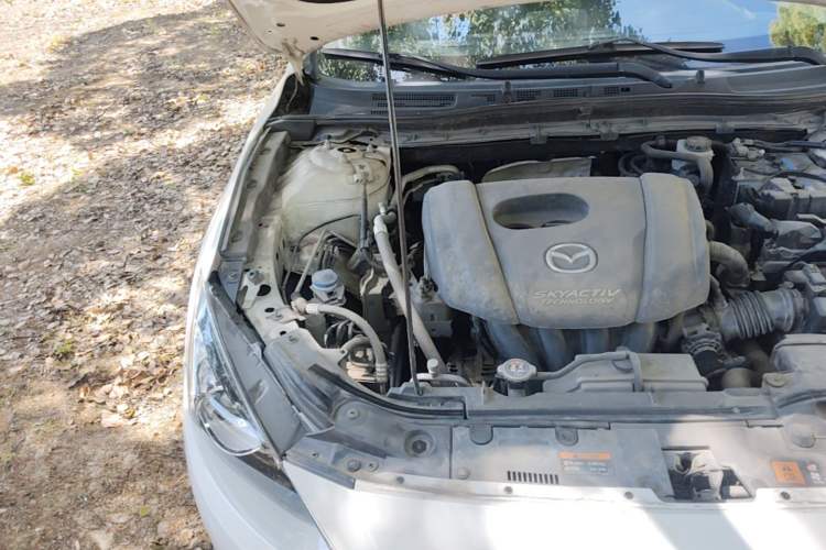 Used Mazda 3 Axela 2014 Sedan 1.5L Automatic Comfort Model Engine Bay Right