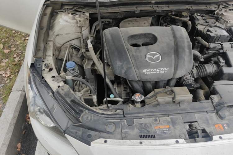 Used Mazda 3 Axela 2014 Sedan 1.5L Automatic Luxury Model Engine Bay Right