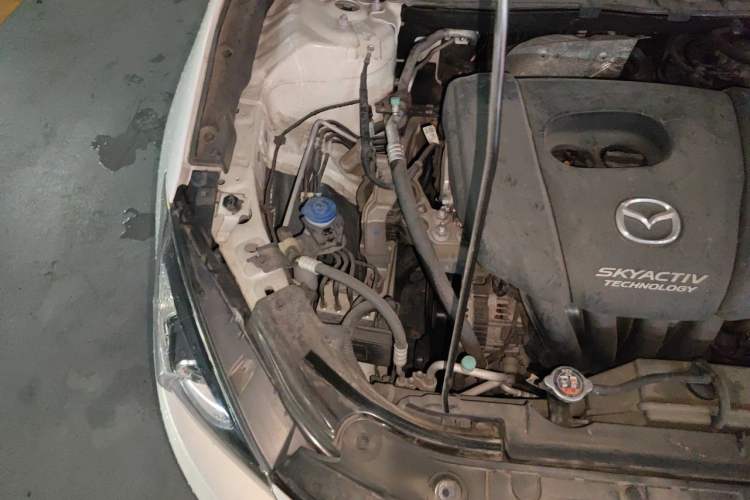 Used Mazda 3 Axela 2014 Hatchback 1.5L Automatic Luxury Model Engine Bay Right