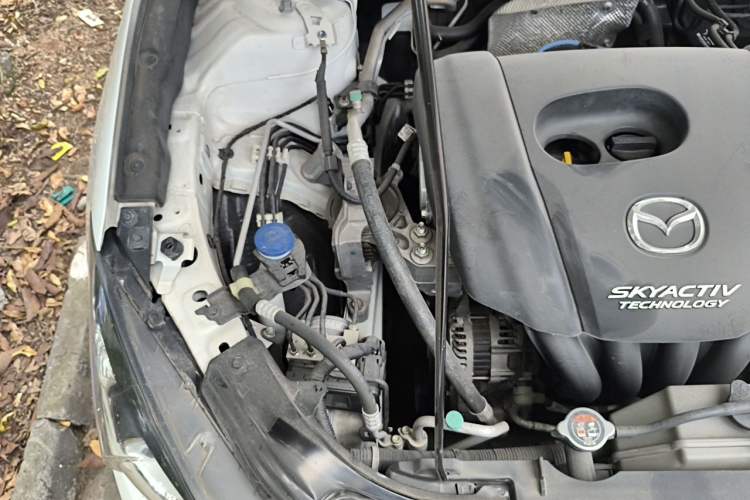 Used Mazda 3 Axela 2014 Sedan 1.5L Automatic Luxury Model Engine Bay Right