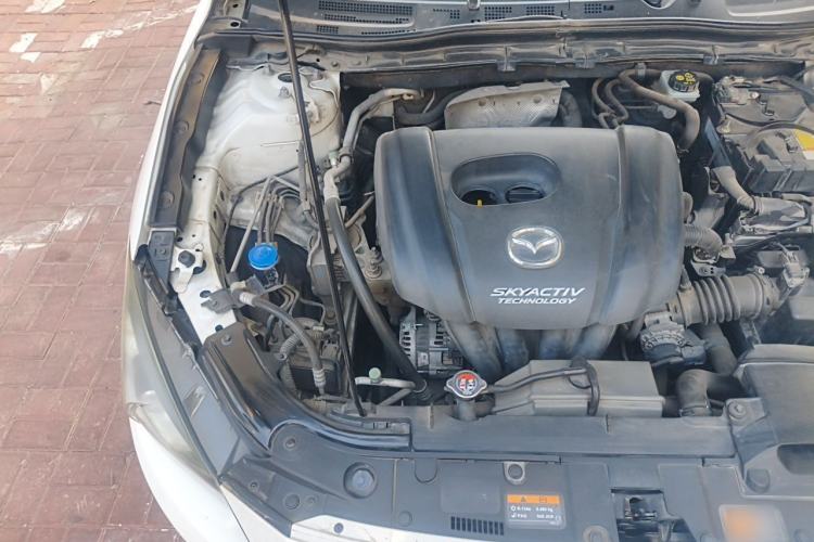 Used Mazda 3 Axela 2014 Sedan 1.5L Manual Comfort Model Engine Bay Right