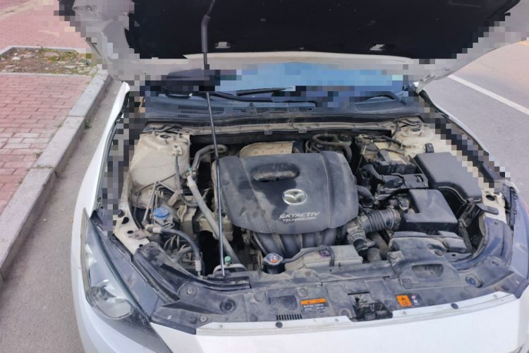 Used Mazda 3 Axela 2014 Sedan 1.5L Manual Comfort Model Engine Bay Right