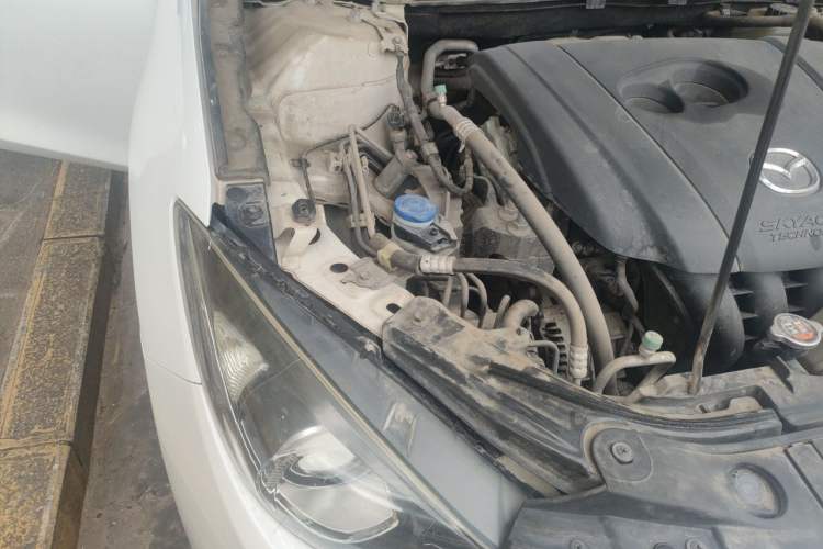 Used Mazda 3 Axela 2014 Sedan 2.0L Automatic Flagship Model Engine Bay Right