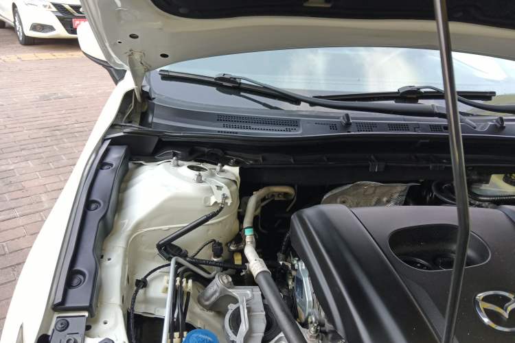 Used Mazda 3 Axela 2014 Sedan 1.5L Automatic Comfort Model Engine Bay Right