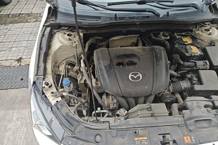 Used Mazda 3 Axela 2014 Sedan 1.5L Automatic Comfort Model Engine Bay Right