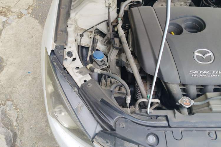 Used Mazda 3 Axela 2014 Sedan 2.0L Automatic Sport Model Engine Bay Right