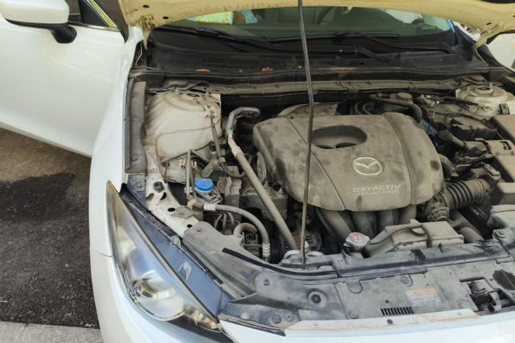 Used Mazda 3 Axela 2014 Sedan 1.5L Automatic Luxury Model Engine Bay Right