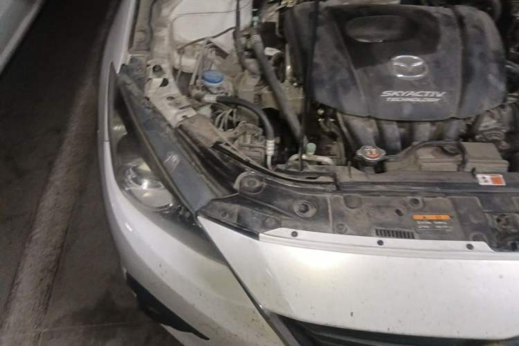 Used Mazda 3 Axela 2014 Sedan 1.5L Automatic Luxury Model Engine Bay Right