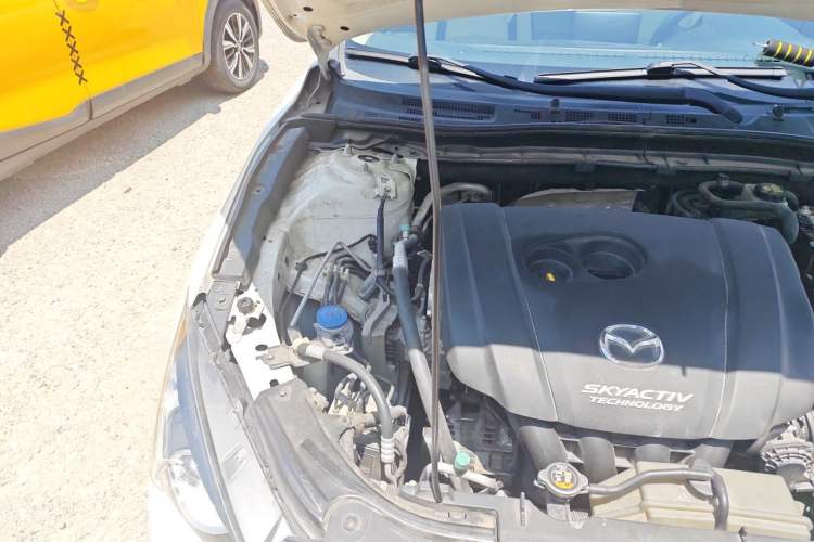 Used Mazda 3 Axela 2014 Sedan 2.0L Automatic Sport Model Engine Bay Right