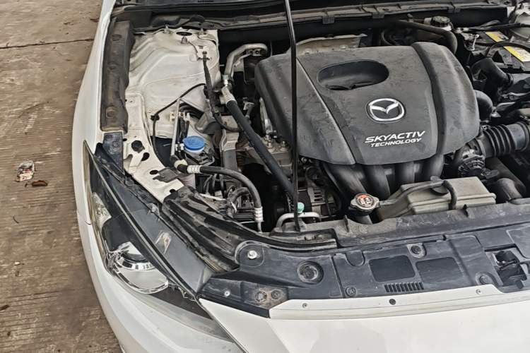 Used Mazda 3 Axela 2014 Sedan 1.5L Automatic Luxury Model Engine Bay Right