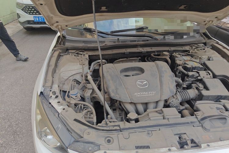 Used Mazda 3 Axela 2014 Sedan 1.5L Automatic Comfort Model Engine Bay Right