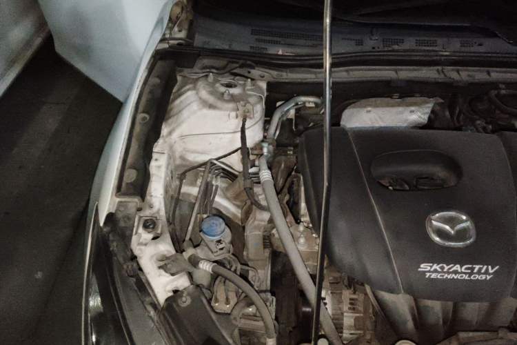 Used Mazda 3 Axela 2014 Sedan 1.5L Automatic Luxury Model Engine Bay Right