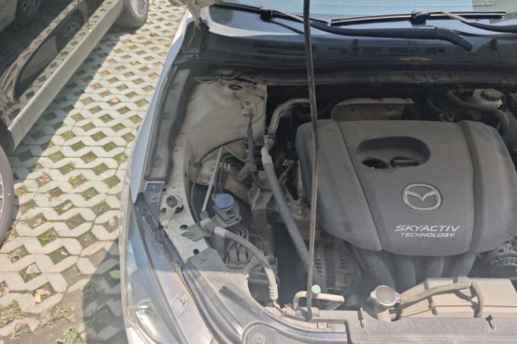 Used Mazda 3 Axela 2014 Sedan 1.5L Automatic Comfort Model Engine Bay Right