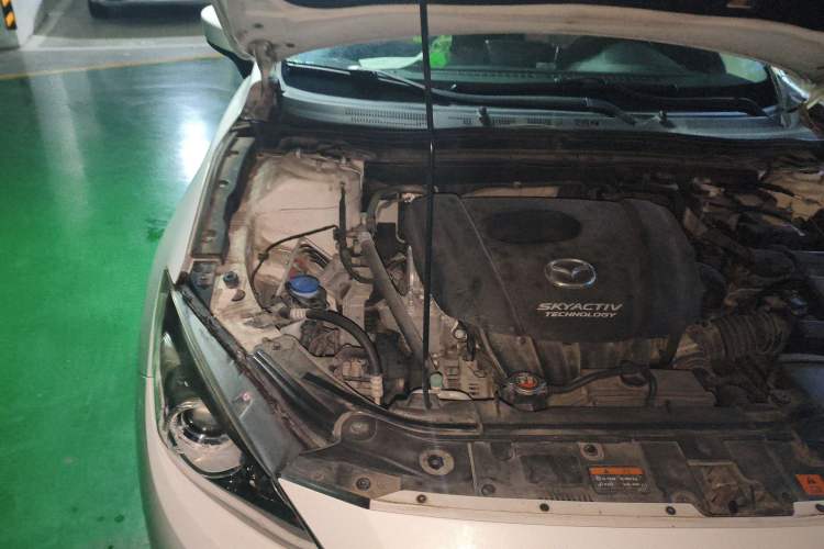 Used Mazda 3 Axela 2014 Sedan 1.5L Automatic Luxury Model Engine Bay Right