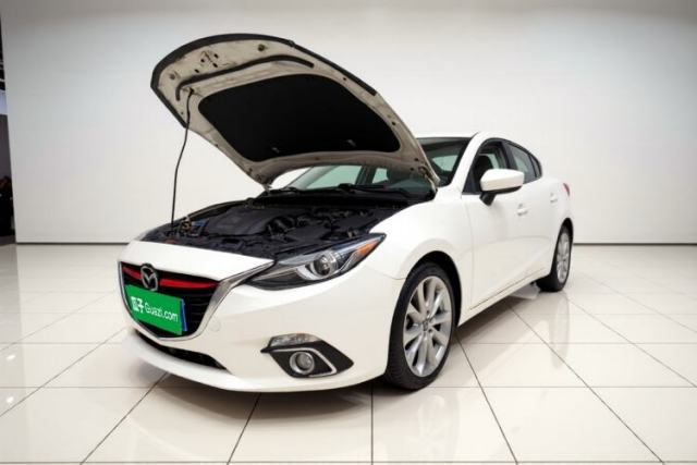 Mazda 3 Axela 2014 Sedan 2.0L Automatic Flagship Model usado