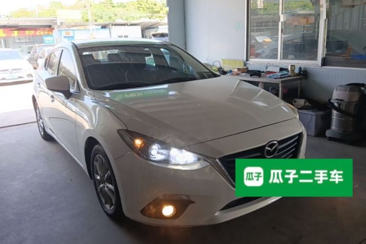 Used Mazda 3 Axela 2014 Sedan 1.5L Automatic Luxury Model Exterior 1