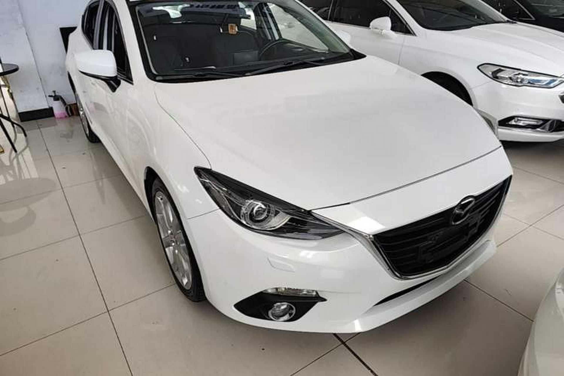 Used Mazda 3 Axela 2014 Hatchback 2.0L Automatic Flagship Model Exterior 1