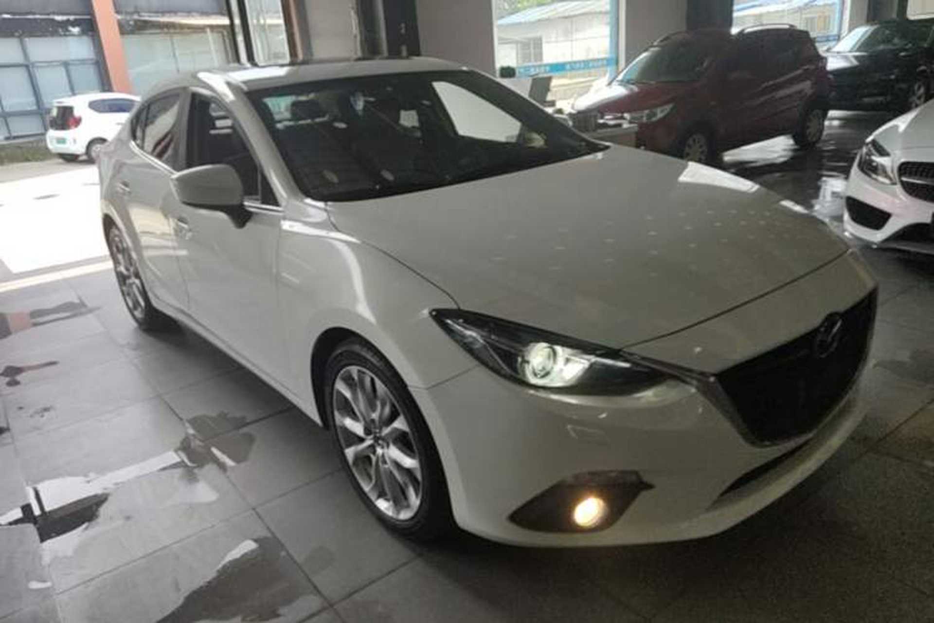 Used Mazda 3 Axela 2014 Sedan 2.0L Automatic Flagship Model Exterior 1