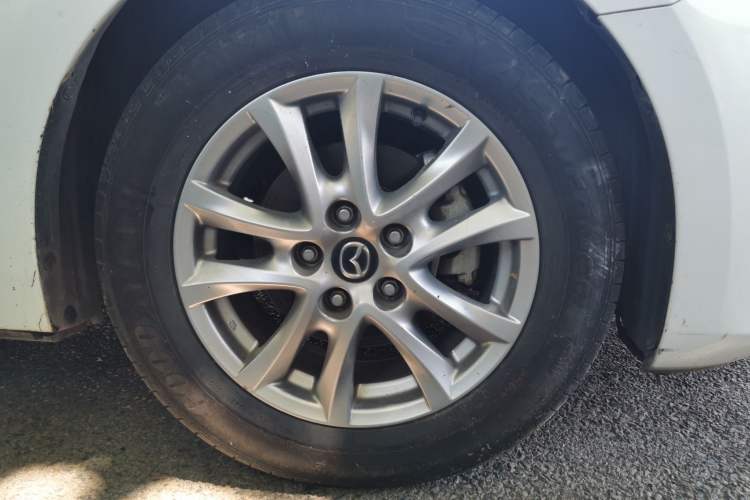 Used Mazda 3 Axela 2014 Sedan 1.5L Automatic Prestige Model Exterior 1
