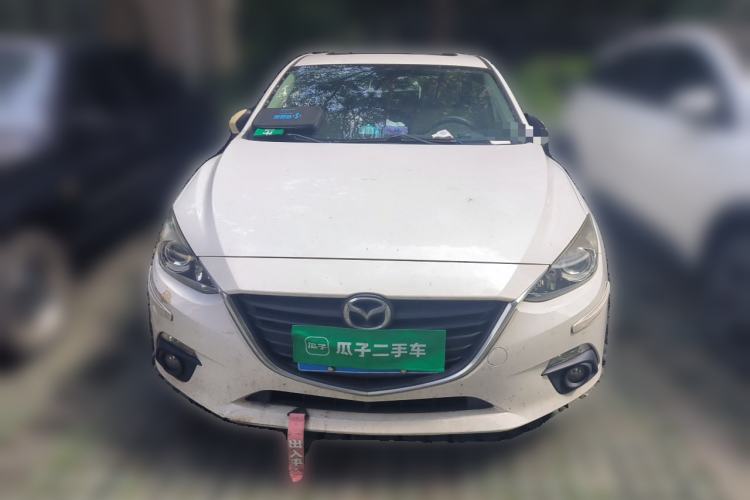 Used Mazda 3 Axela 2014 Hatchback 1.5L Automatic Luxury Model Exterior 1