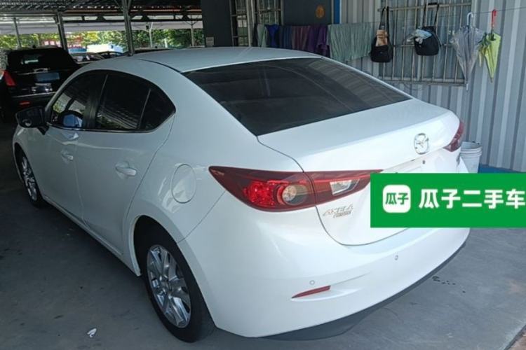 Used Mazda 3 Axela 2014 Sedan 1.5L Automatic Luxury Model Exterior 2