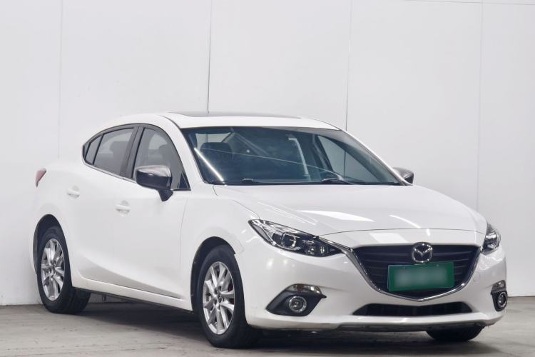Used Mazda 3 Axela 2014 Sedan 1.5L Automatic Luxury Model Exterior 2