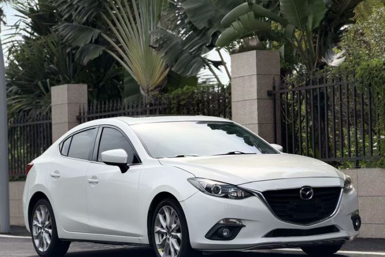 Used Mazda 3 Axela 2014 Sedan 2.0L Automatic Sport Model Exterior 2