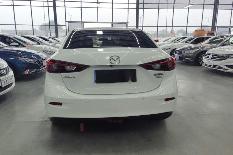 Used Mazda 3 Axela 2014 Sedan 1.5L Automatic Luxury Model Exterior 4