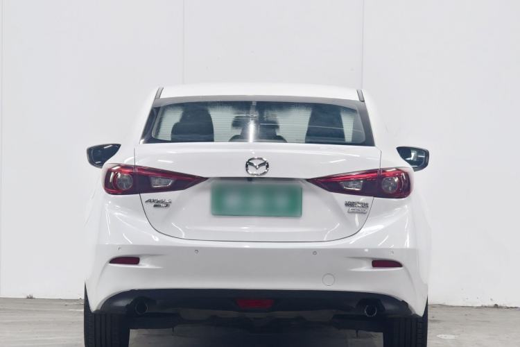 Used Mazda 3 Axela 2014 Sedan 1.5L Automatic Luxury Model Exterior 4