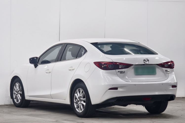Used Mazda 3 Axela 2014 Sedan 1.5L Automatic Luxury Model Exterior 5