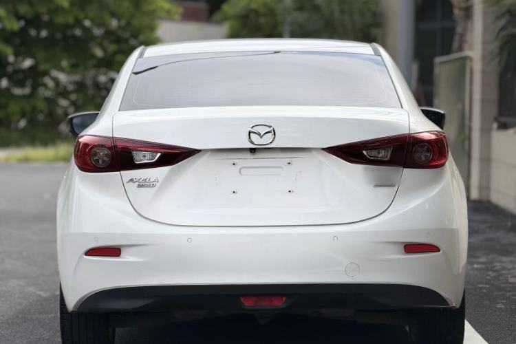 Used Mazda 3 Axela 2014 Sedan 2.0L Automatic Sport Model Exterior 5