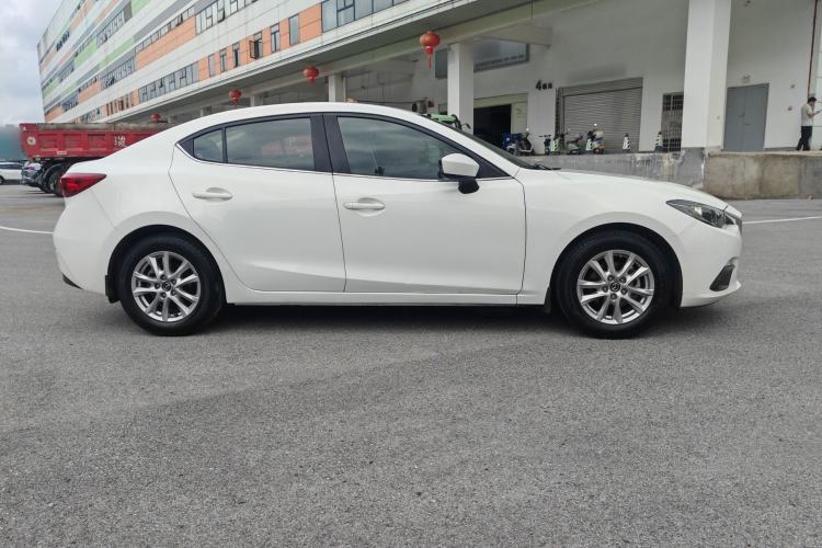 Used Mazda 3 Axela 2014 Sedan 1.5L Automatic Comfort Model Exterior 7