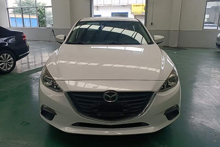 Used Mazda 3 Axela 2014 Sedan 1.5L Automatic Comfort Model Front