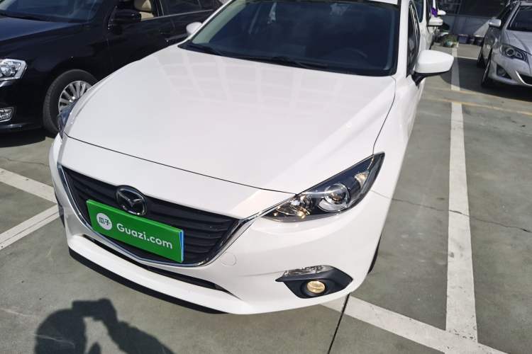 Used Mazda 3 Axela 2014 Sedan 1.5L Automatic Luxury Model Front