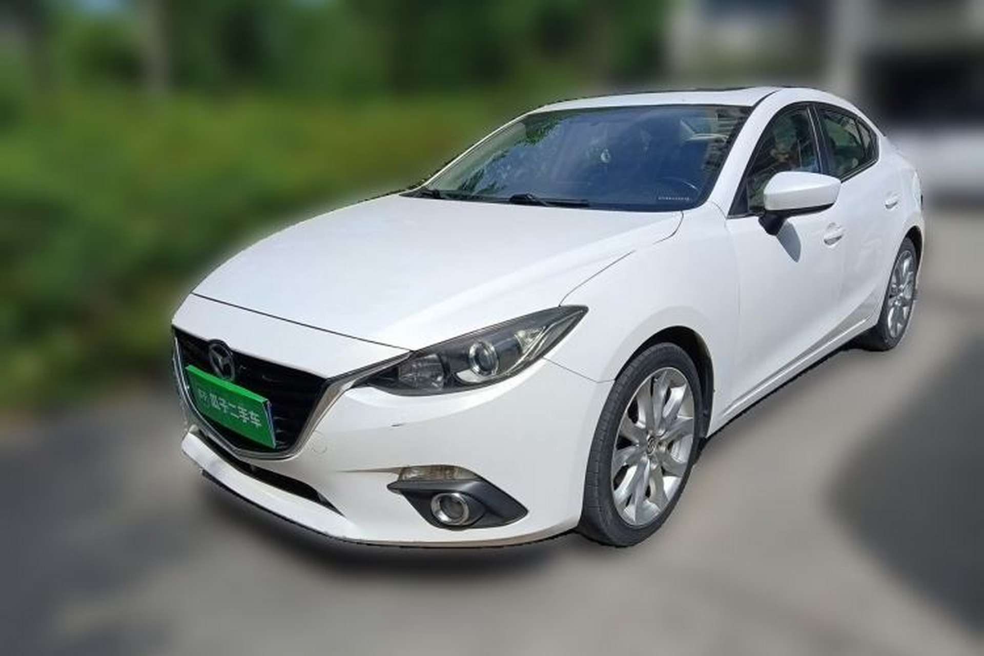 Used Mazda 3 Axela 2014 Sedan 2.0L Automatic Flagship Model Front Left 45 Deg