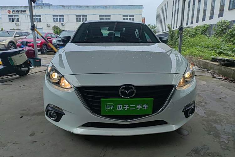 Used Mazda 3 Axela 2014 Sedan 1.5L Automatic Luxury Model Front
