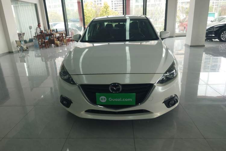 Used Mazda 3 Axela 2014 Sedan 1.5L Automatic Luxury Model Front
