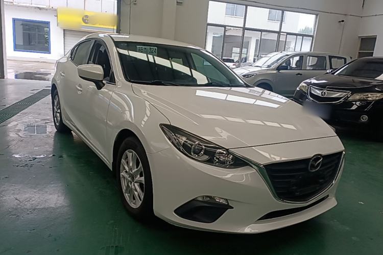 Used Mazda 3 Axela 2014 Sedan 1.5L Automatic Comfort Model Front Right 45 Deg