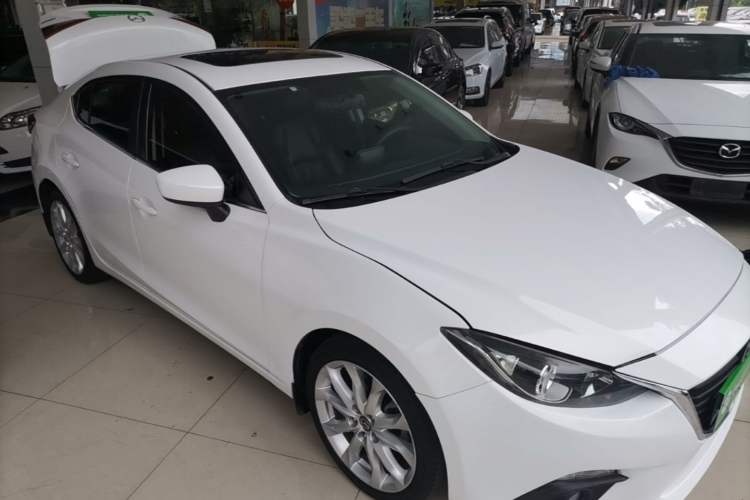Used Mazda 3 Axela 2014 Sedan 2.0L Automatic Sport Model Front Right 45 Deg